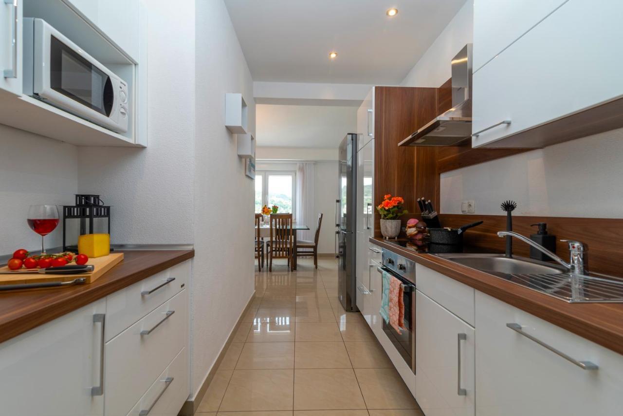 Apartment Angela Трогир Екстериор снимка