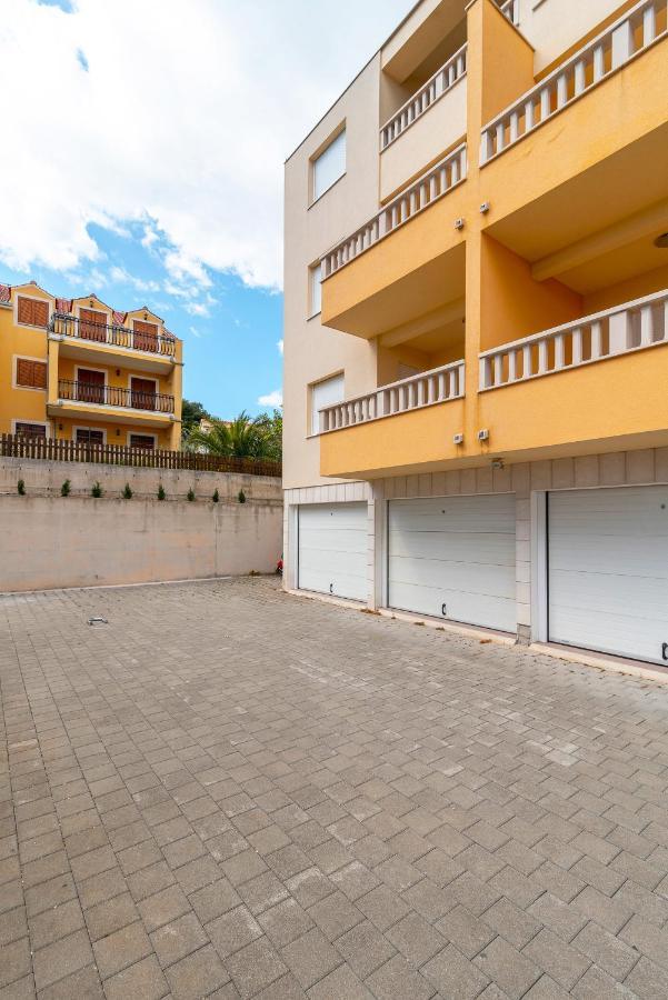 Apartment Angela Трогир Екстериор снимка