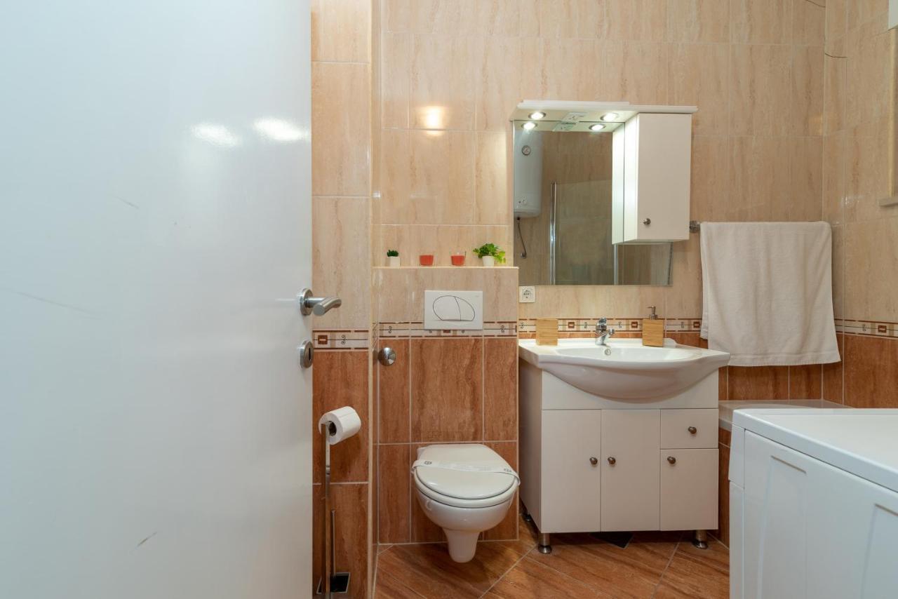 Apartment Angela Трогир Екстериор снимка