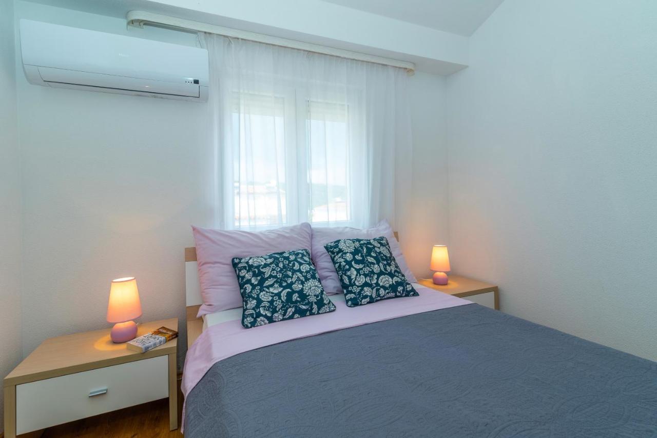Apartment Angela Трогир Екстериор снимка