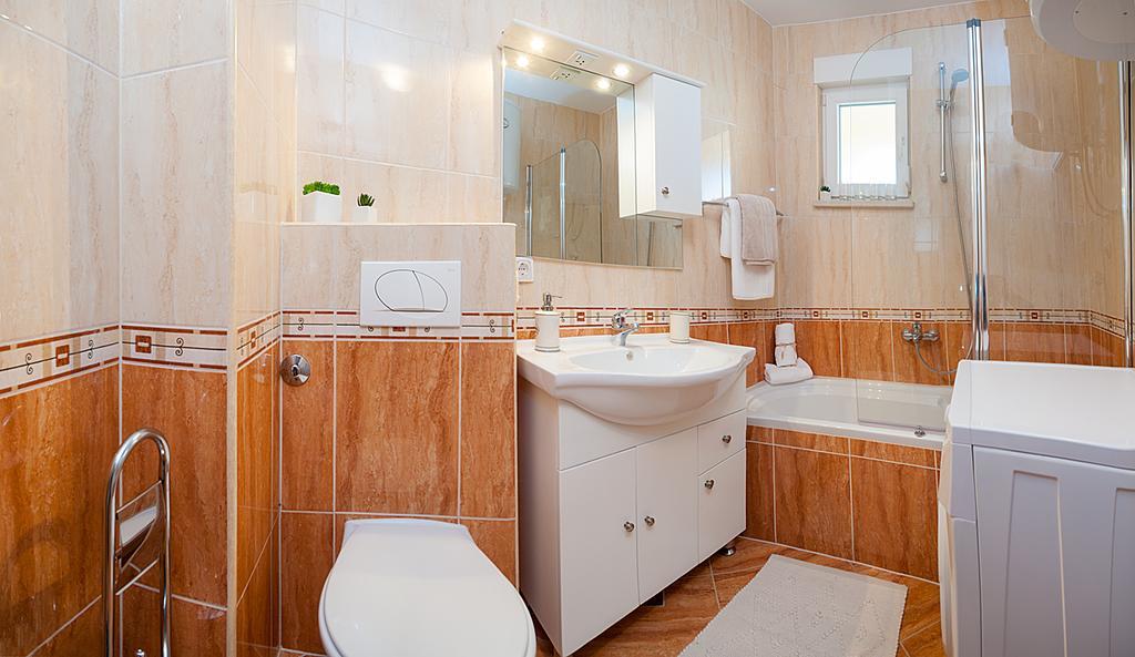 Apartment Angela Трогир Стая снимка